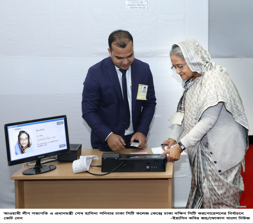 01-02-20-BD PM Sheikh Hasina at Vote Center-2